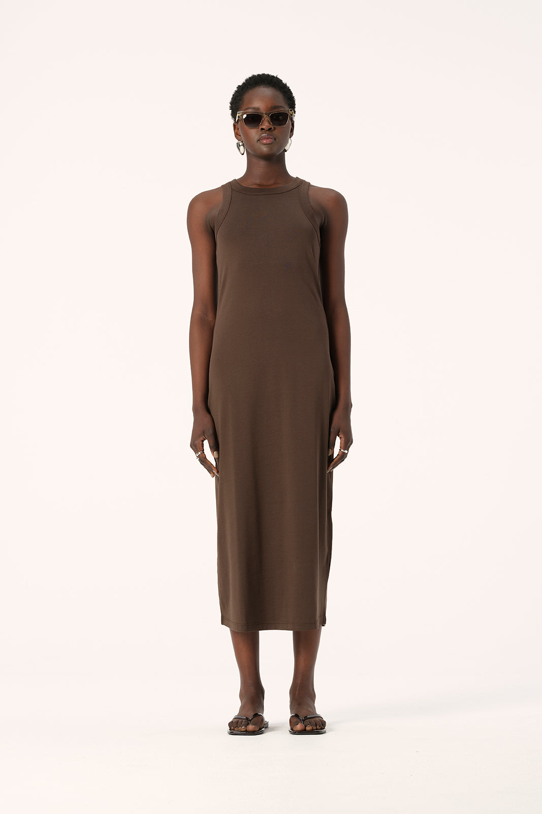Relaxed fit ribbed tank top with crew neckline