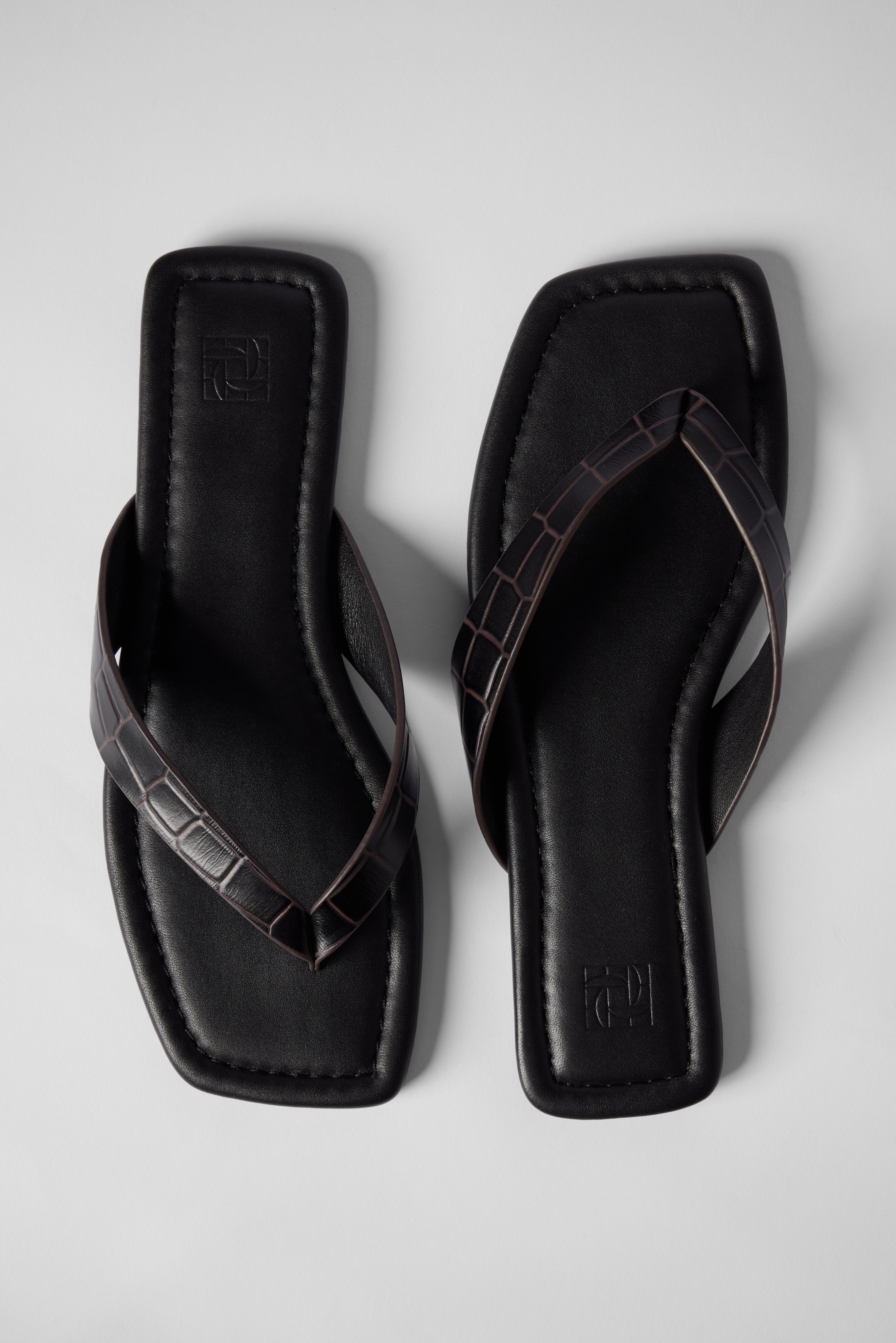 Lera Thong Croc Espresso