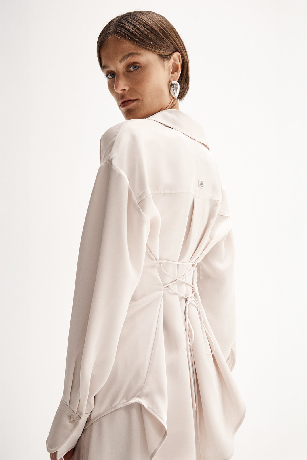 ella_selectshop のtuck sleeve T ivory 白 Ivory Louisa Turtleneck Sweater | Tuckernuck