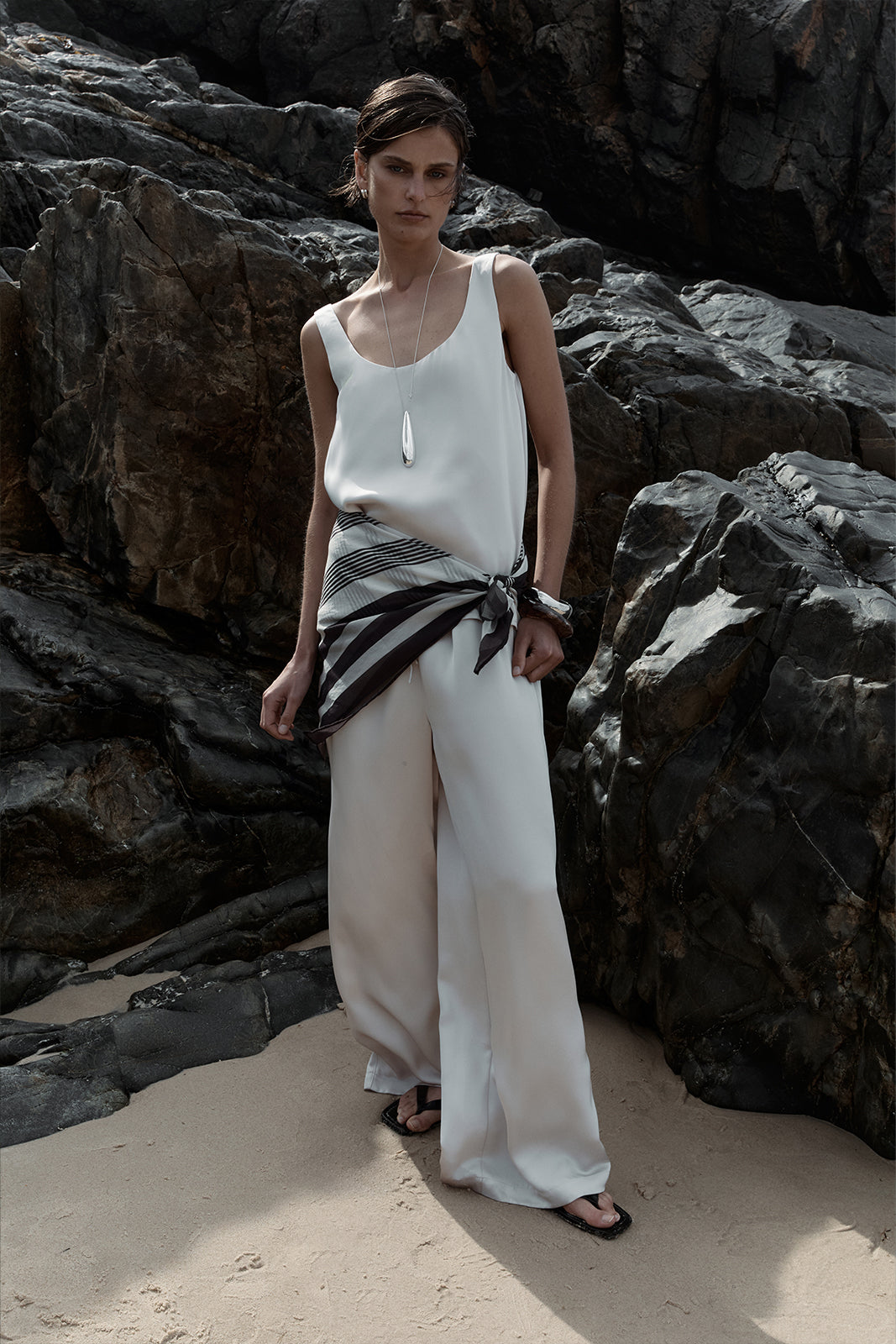 【kyon.01 】AMERI CLARA SATIN TANK TOP CLARA SATIN TANK TOP
