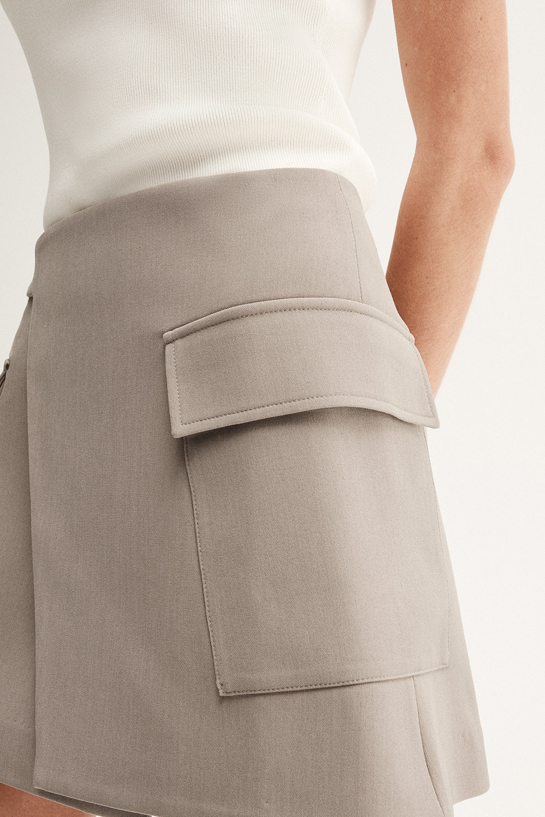 Noah Mini Skirt Taupe