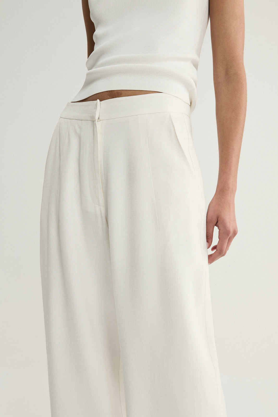 Tori Pant White